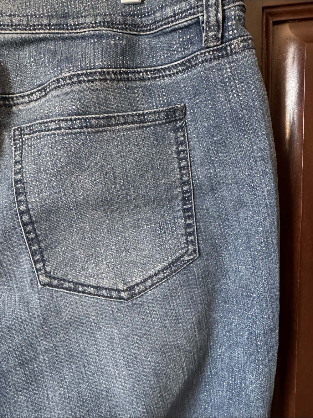 Chico’s Platinum Denim Jeans Silver Metallic Dot Shimmer Straight Leg 3 16 - Picture 5 of 8